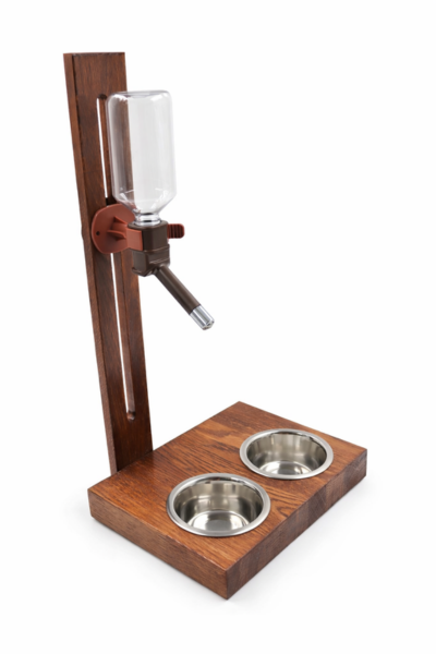 Brązowe poidło na stojaku drewnianym podwójne miejsce na miski