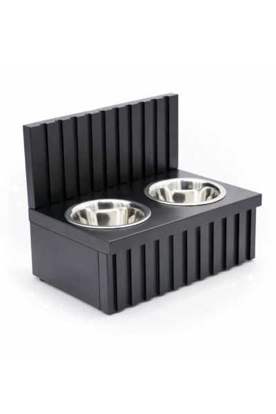 Czarny bufet dla psa lub kota